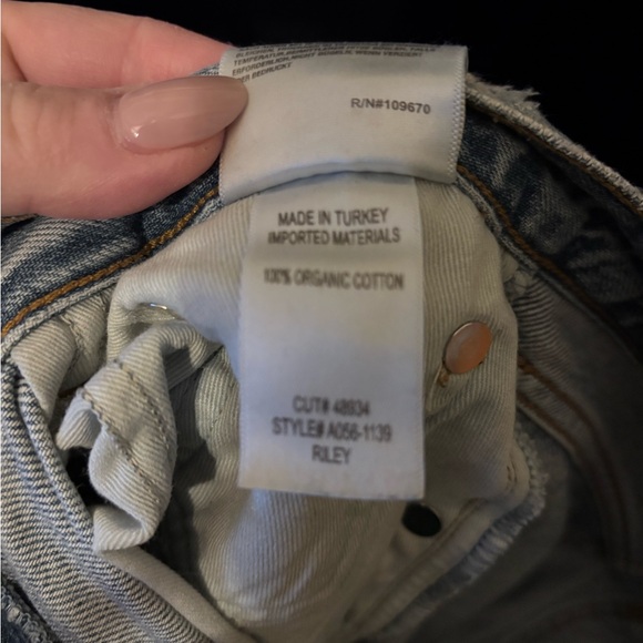 Agolde “Riley”  Button-Fly Jeans - Picture 4 of 4